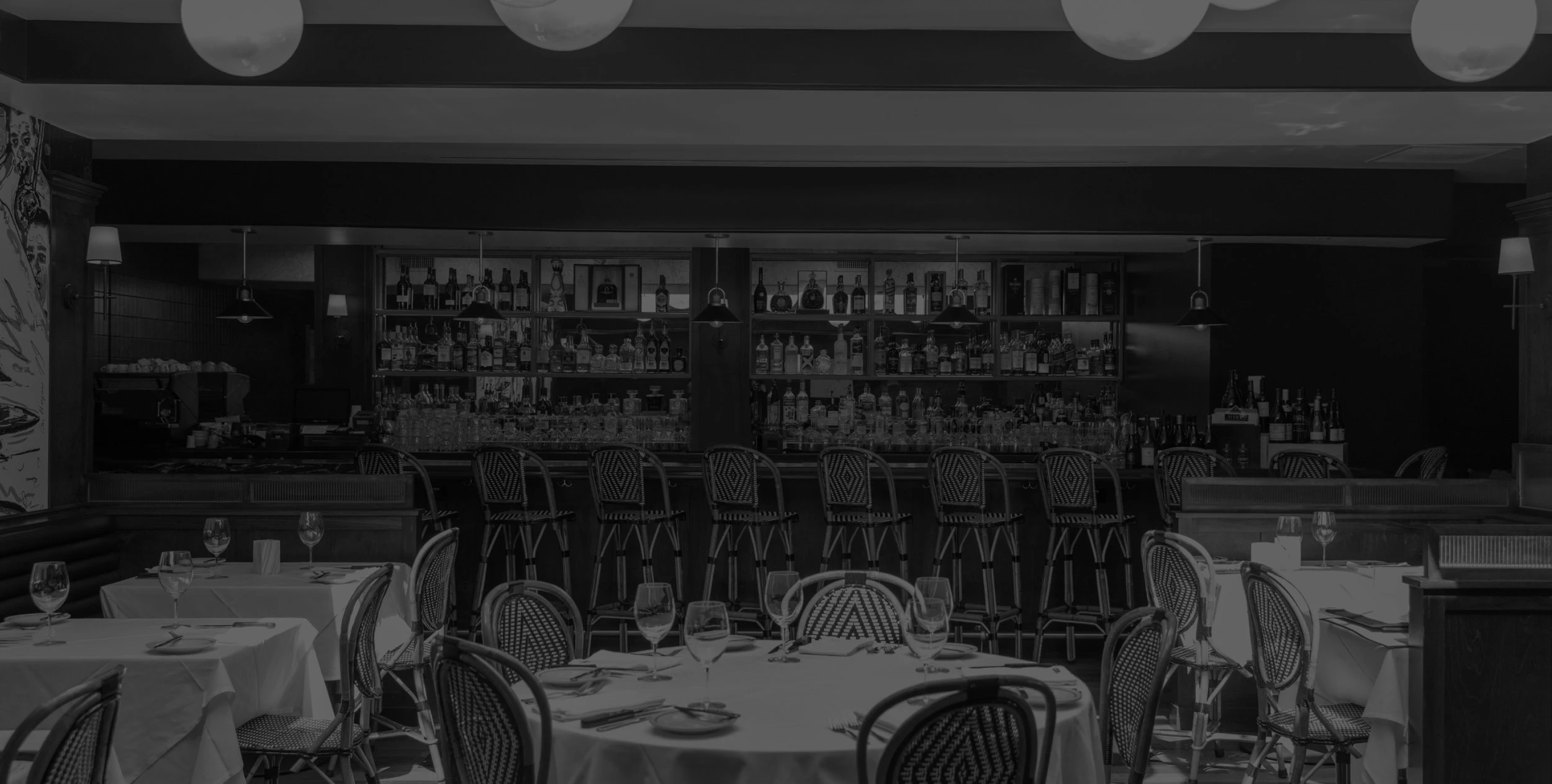 Exterior view of Lucky's Steakhouse in Malibu at Cross Creek Road